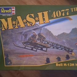 Vintage 1994 M.A.S.H. 4077th helicopter model by Revell Bell H-13H