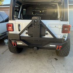 JL Rear Bumper with Tire Carrier 