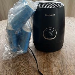 Honeywell Invisible Mist Humidifier With 3 Filters