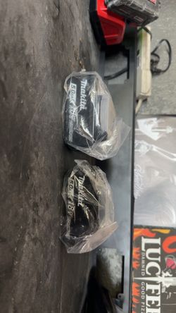 Makita 18v batteries