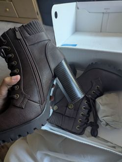 Heels brown size 6.5