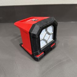  Milwaukee M18 Rover