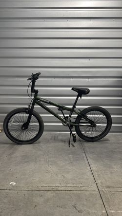 Kent Incognito 20" BMX kids' bicycle in green camouflage