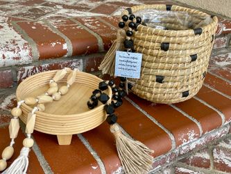 ANTHROPOLOGIE VIBES BOHO CHIC WICKER RATTAN PLANTER PLANT STAND WOOD BEAD TASSLE ACCENT HOME DECOR
