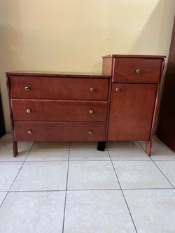 Wood chest