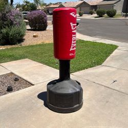 Standing Punching  Bag Everlast Elite