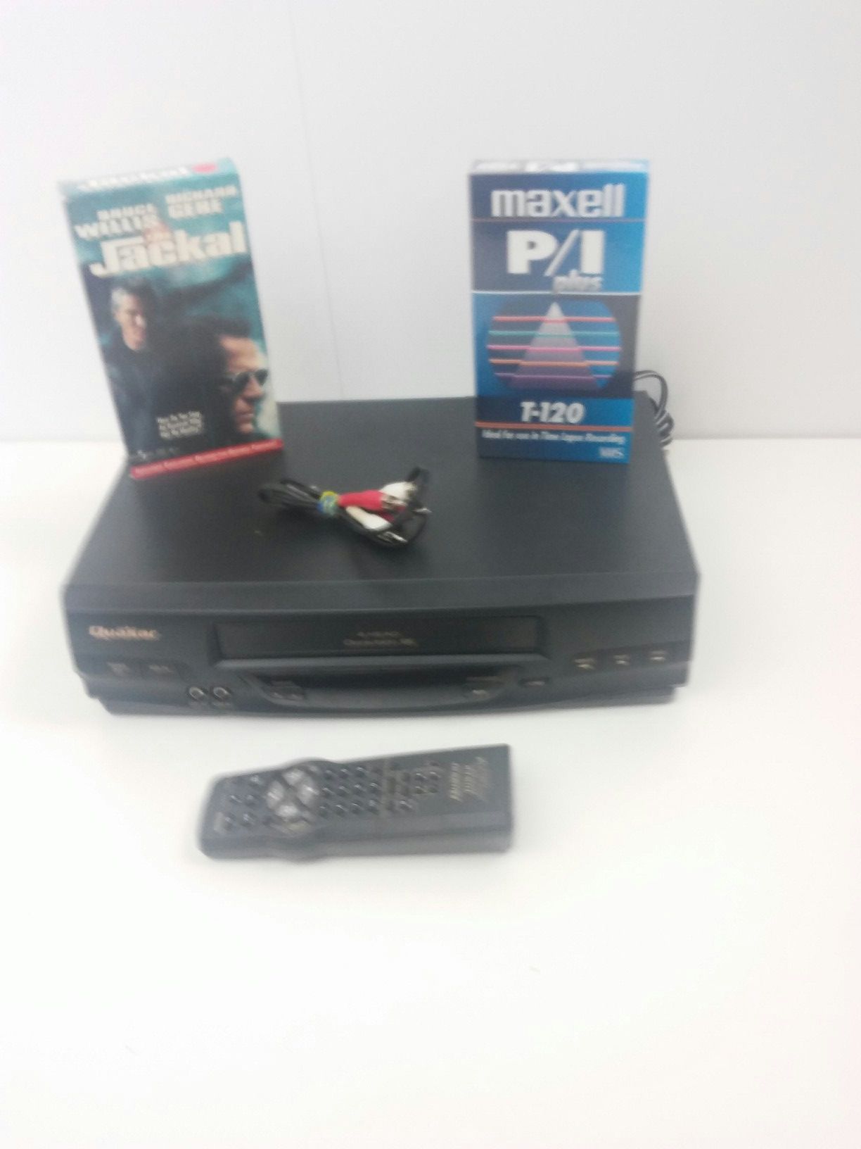 Quasar VHQ-40M 4-Head Omnivision VHS VCR