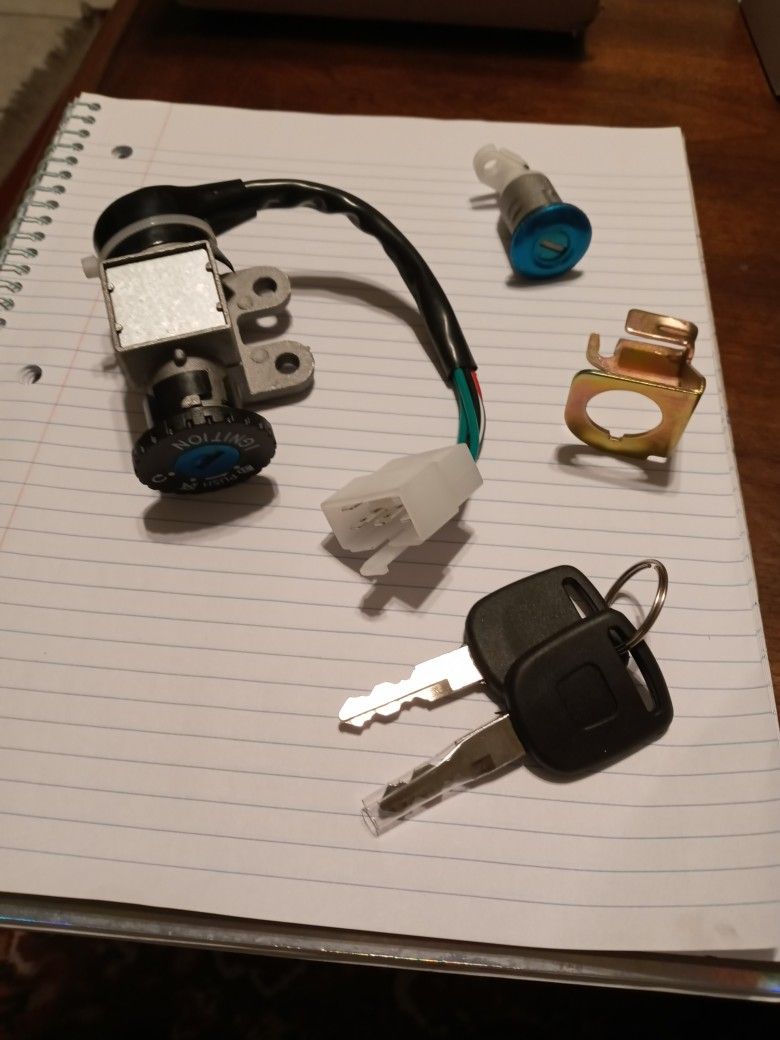 Scooter Ignition Switch Key Kit For 49cc, 50cc, 60cc, 72cc, 82cc, 125cc, And 150cc