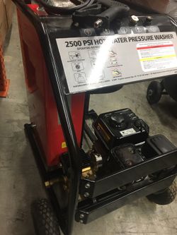 Hot pressure washer like new 2500 PSI 6.5HP 1100.00