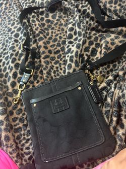 Coach purse women’s