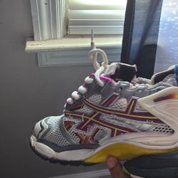 	2.	Designer Balenciaga Sneakers Size 42(9)– Looking to Trade for  PS5