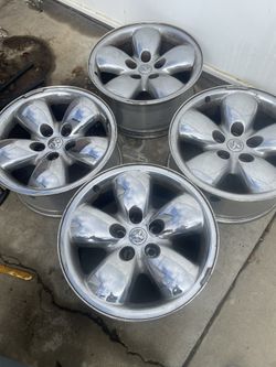 20' In Dodge Ram 1500 Stock rims
