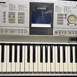 Yamaha Dgx 305 Keyboard 
