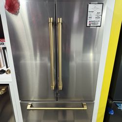 Thor Gordon Ramsay Collection Series Refrigerator In Stainless Steel With Gold 