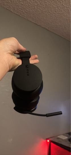 Xbox wireless headset.