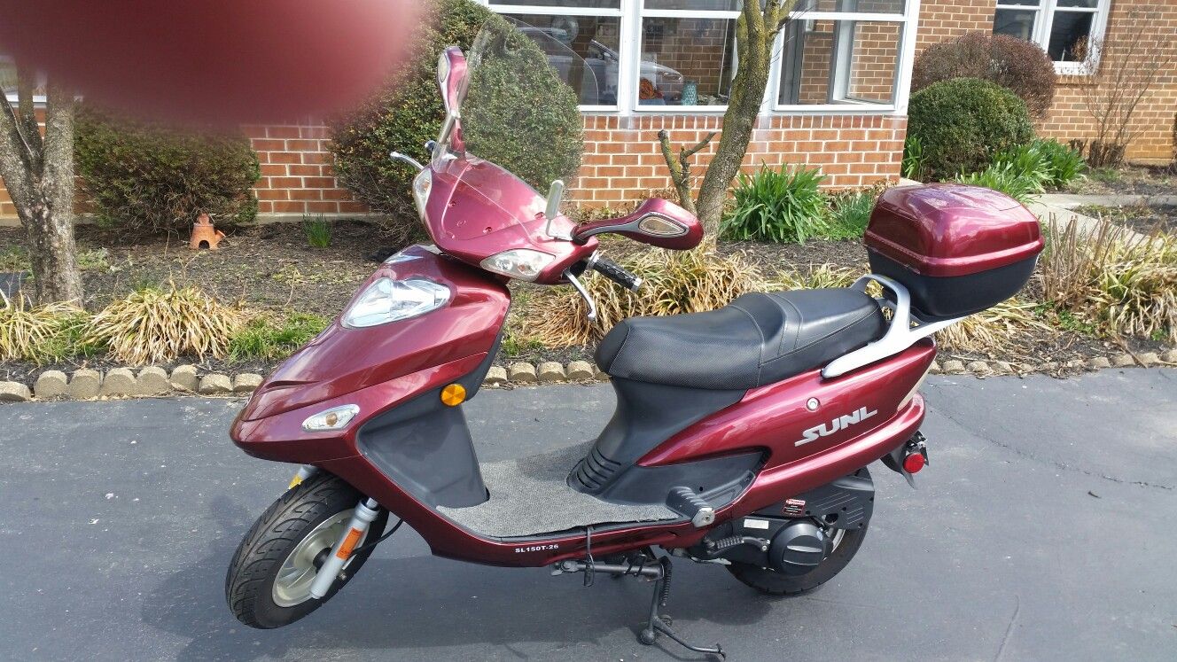 2008 SUNL 150cc motor scooter