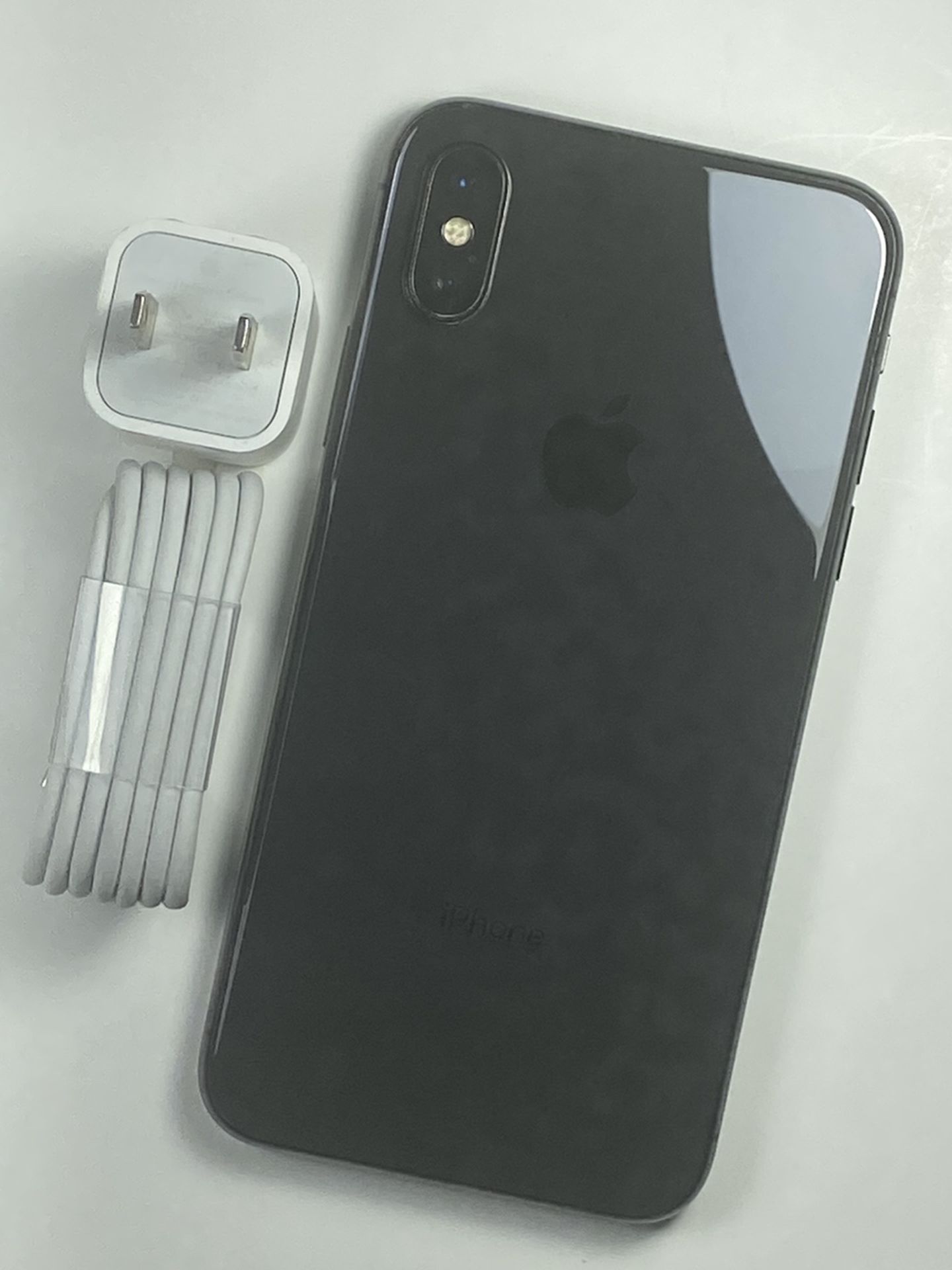 Apple iPhone X - 64GB - Space Gray (Unlocked) A1901 (GSM) (CA)1218AM92