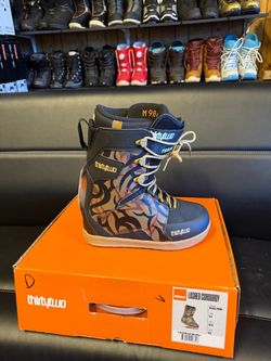 New thirty two lashed size 9 snowboard boots last pair on sale located at sin city snowboards