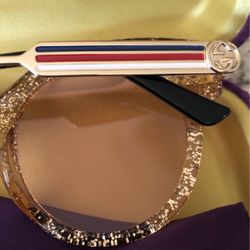 Gucci  Sunglasses New In A double Case