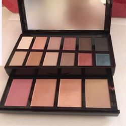 Lancome  Parisian Wanderlust Eye and Face Palette New