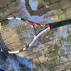 Babalot Sweetspot Tennis Racquet 9,3 oz // HEADZISE 680cm* / 105 sq. in. // BALANCE 3-15 •mm (+/-7)