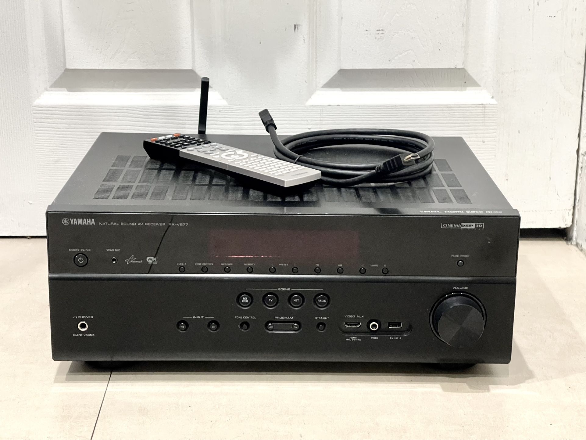 Yamaha RX-V 677 Receiver. AirPlay Supported