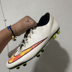 Nike Soccer Cleats Size 11.5 