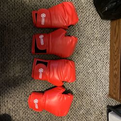Red Boxing gloves