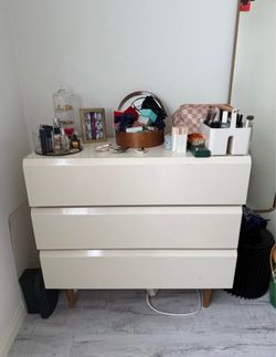 Mid Century Modern Dresser