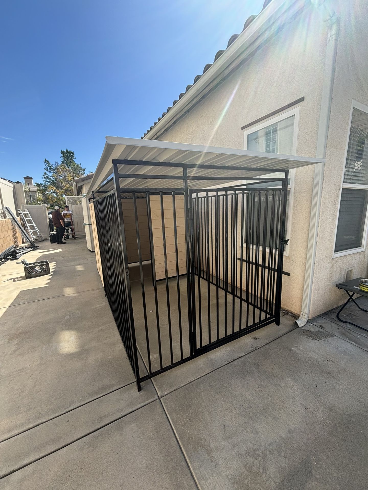 Dog kennel 