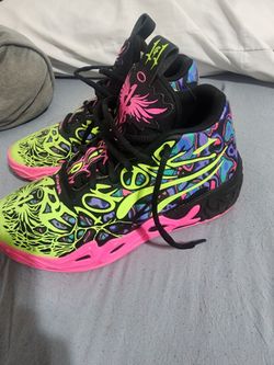 Boys shoes
