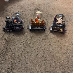 Nightmare before Christmas collectible snow globe train set