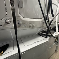 GE Washer/Dryer 24inch 2020 Electric 