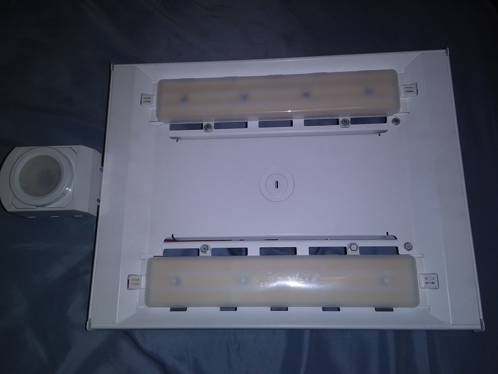 Albeo LED Luminaire – ABV3 Brand new bright lights with sensor lsxr 0 hl lt j100