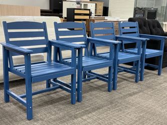 ✨Brand New in the Boxes✨Set of 4, HDPE Adirondack style counter height chairs. Heavy duty, durable, and weather resistant. Great for patios, decks, ba