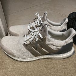 UltraBoost SNS 10.5