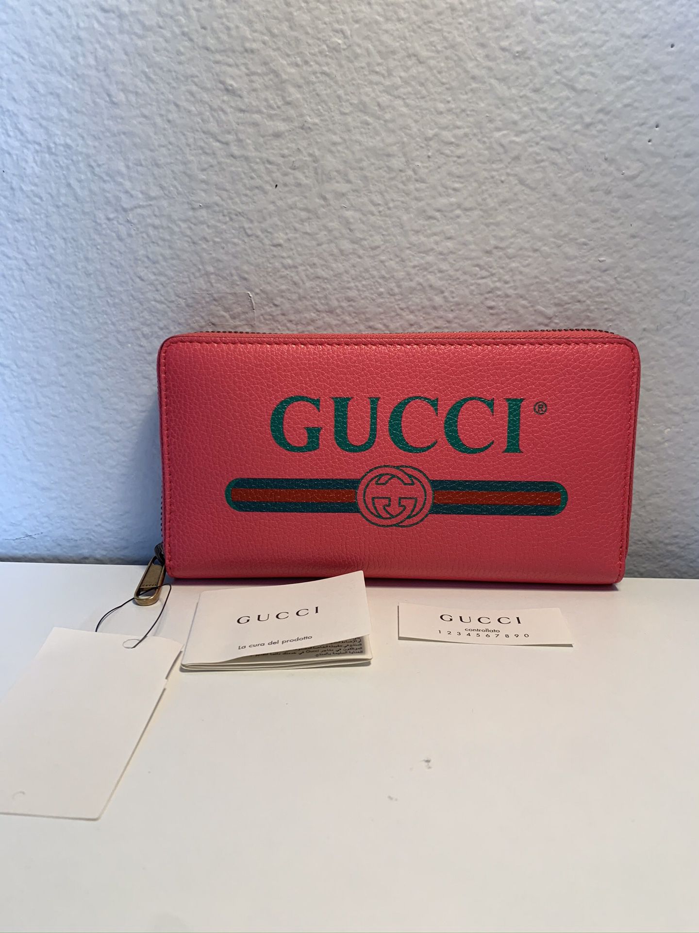 NWT GUCCI Print Logo Pink Green Red Leather Long Wallet Zip Around $798