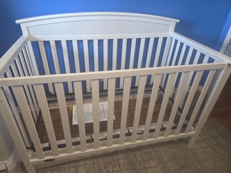 Graco 3 in 1 crib