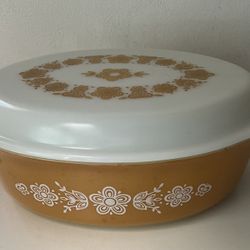 Vintage Pyrex Butterfly Gold Oval Casserole Covered Dish 1 1/2 Qt