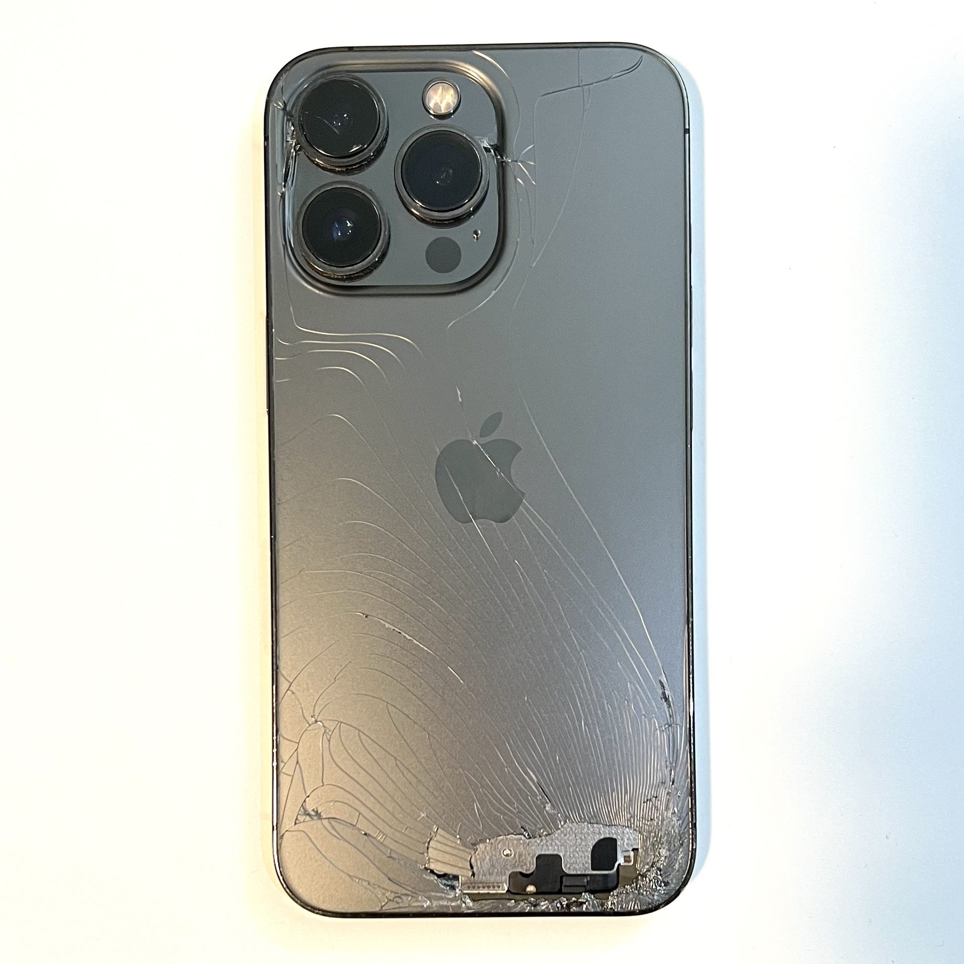 iPhone 13 Pro Locked