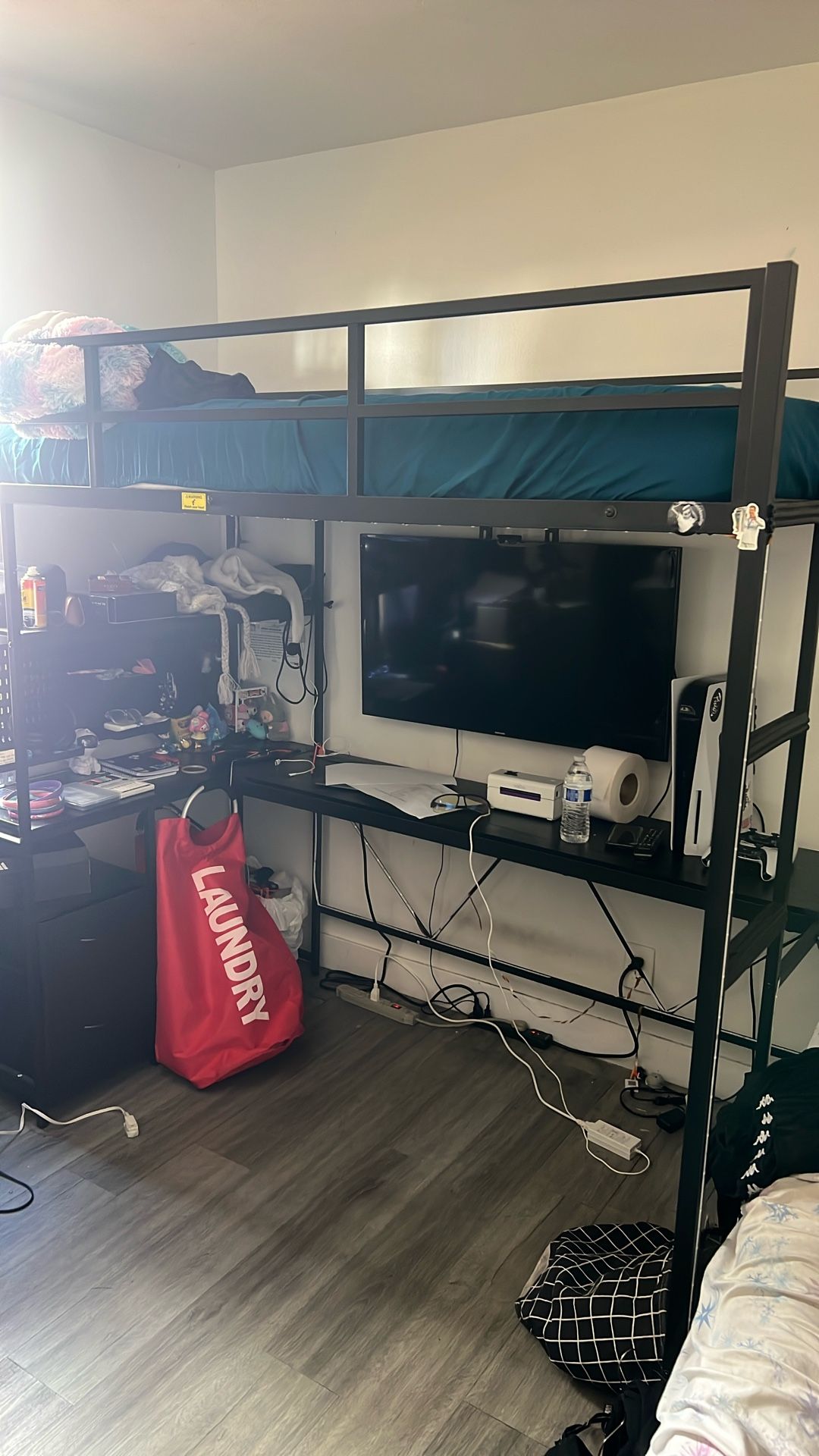 Bed With Shape Desk