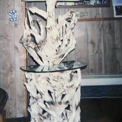 Lamp And Coffee Table