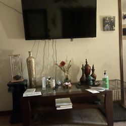 Tv mount 