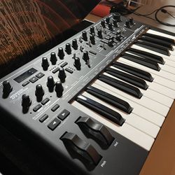 Novation - AFX station - analog monophonic synthesizer