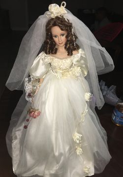 brunette bride