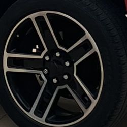 22” Factory Chevrolet Rims.