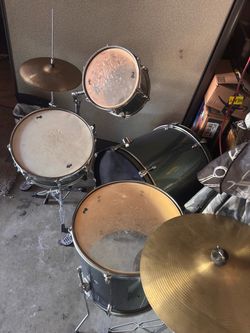 PDP Drum Kit with Cymbals