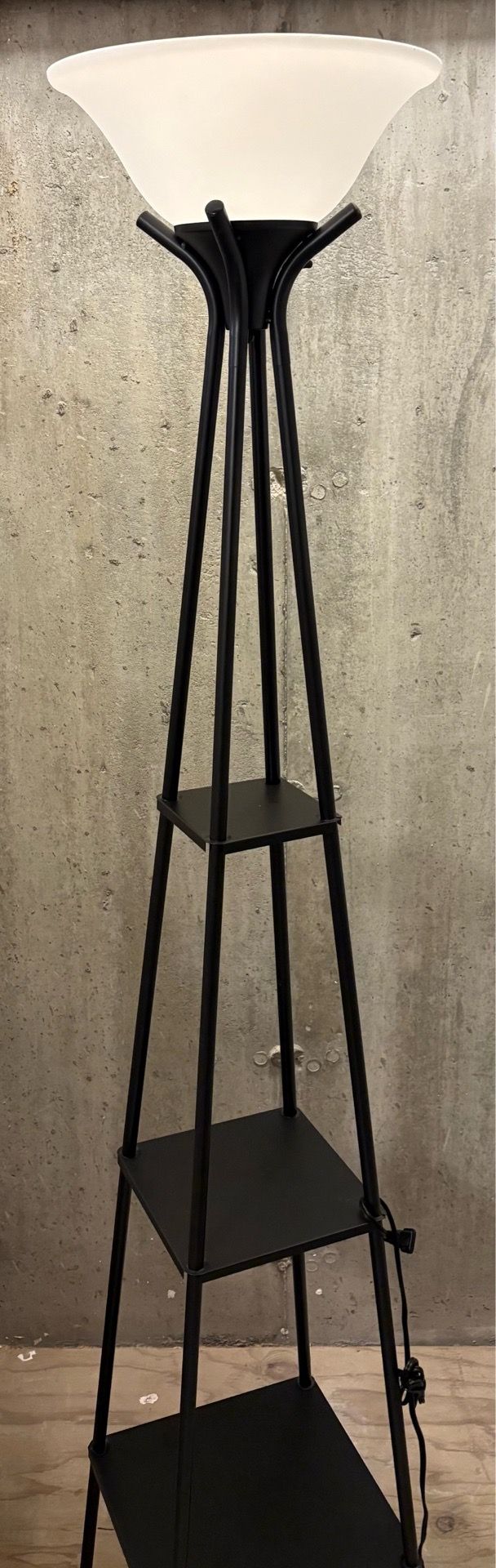 Floor lamp