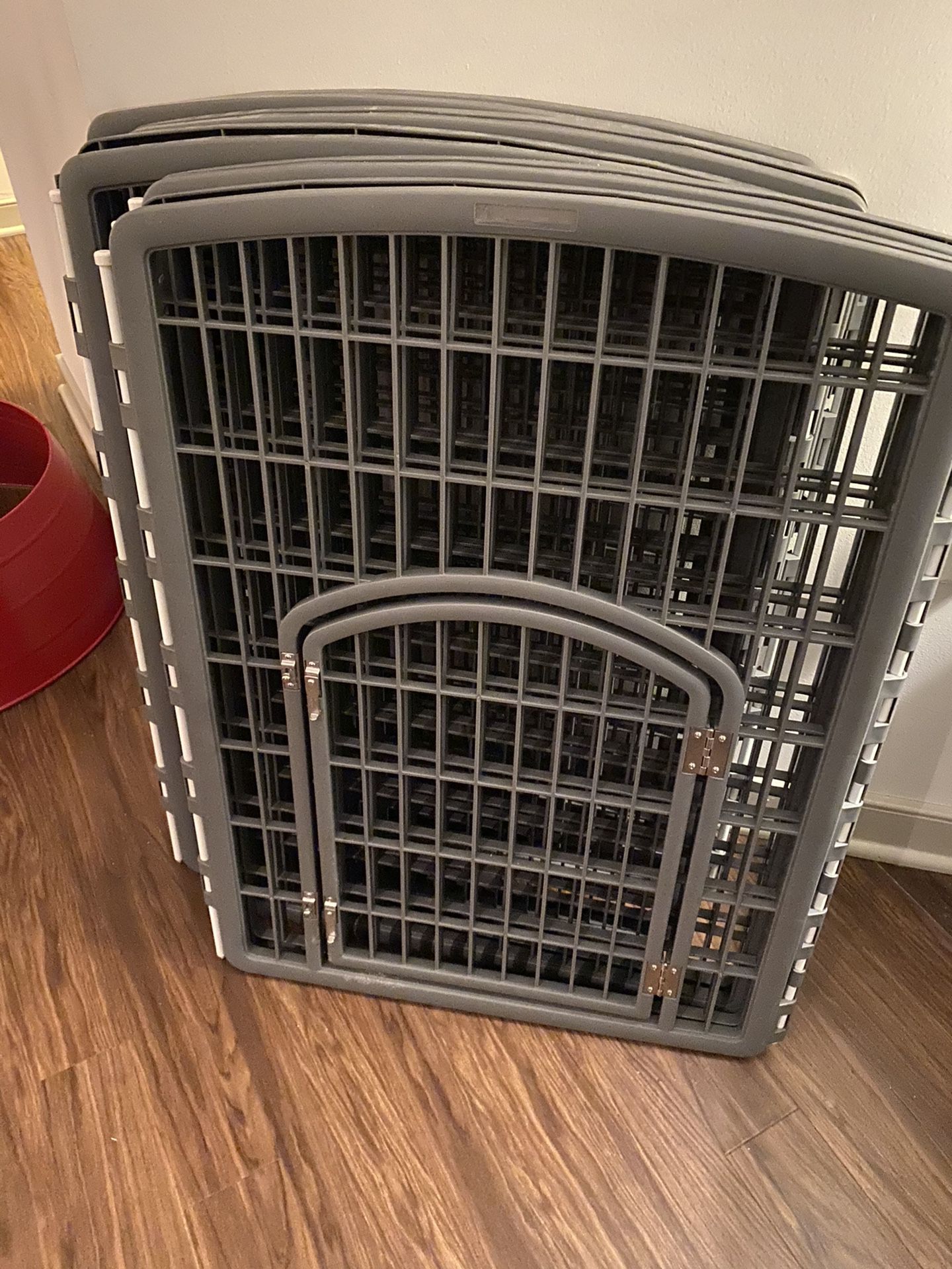 Barely Used Dog Crate/pen Adjustable Size