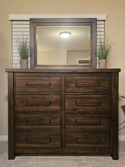 4 Piece Bedroom Furniture Set. Chest Of Drawers, Dresser With Mirror And Two Charging Nightstands